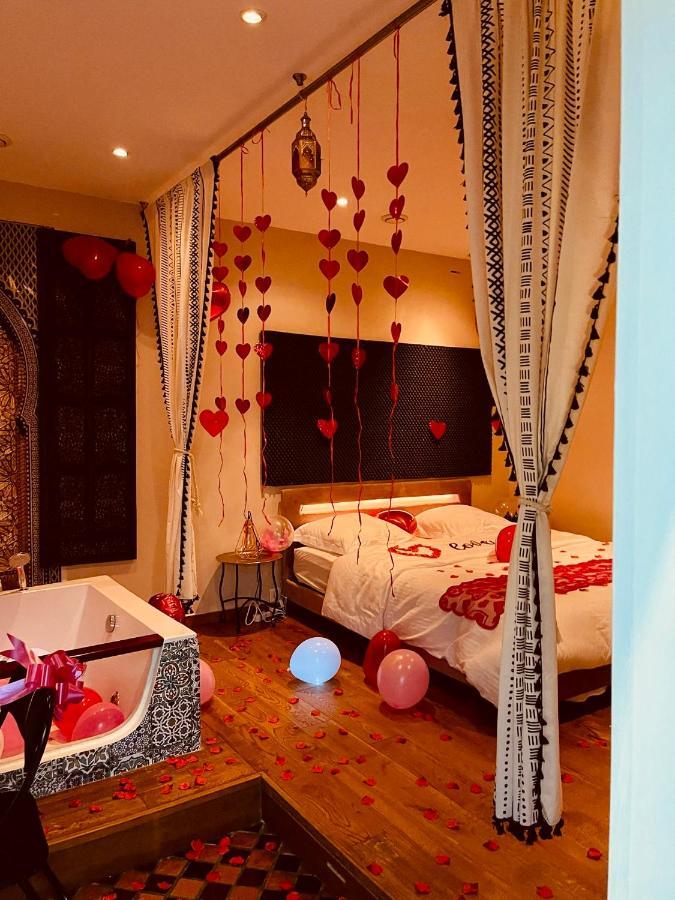 Jacuzzi Love Room Paris Luaran gambar