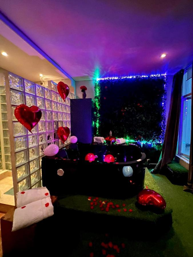 Jacuzzi Love Room Paris Luaran gambar